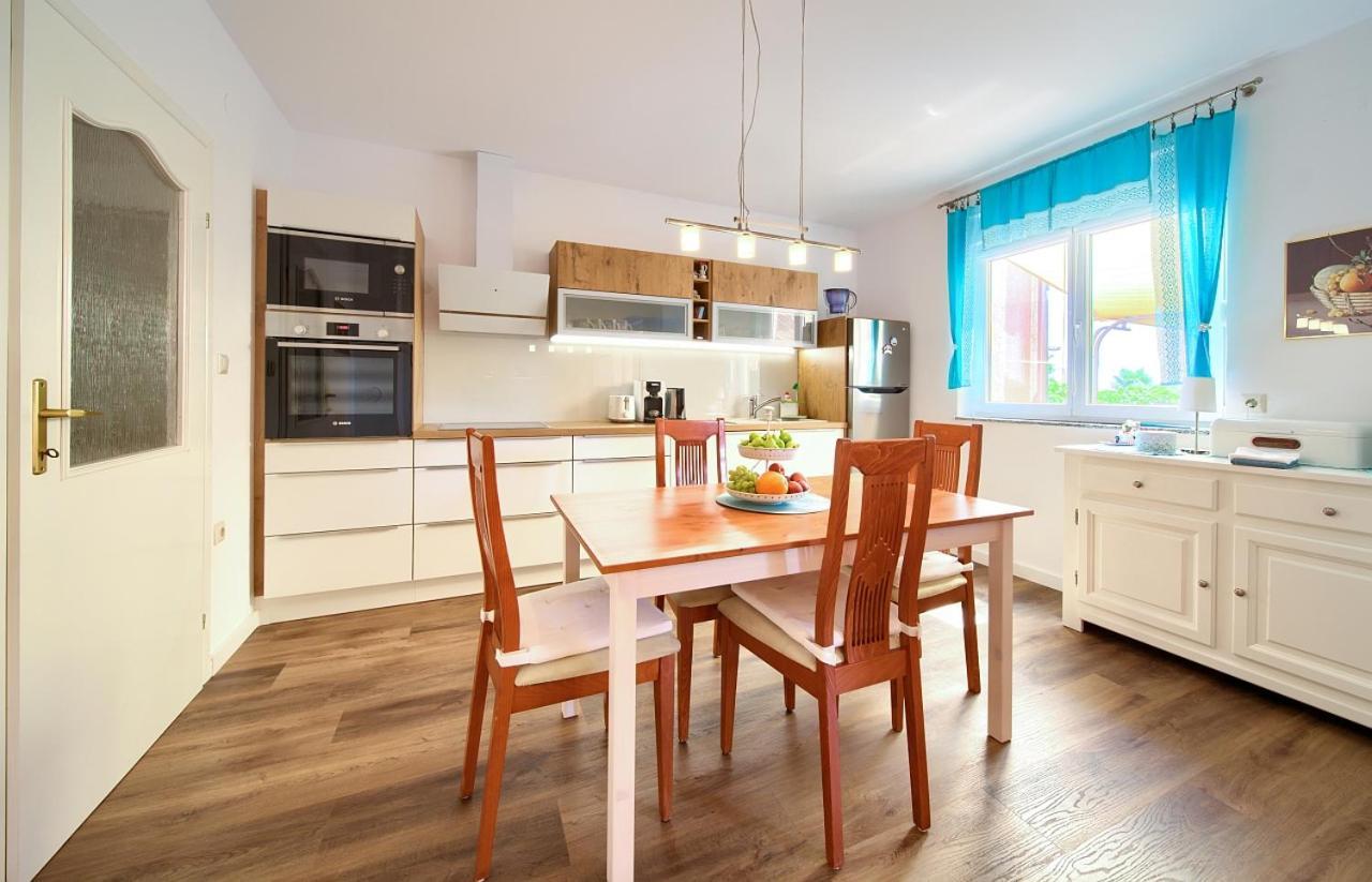 Bor Krk Apartment Krk Town